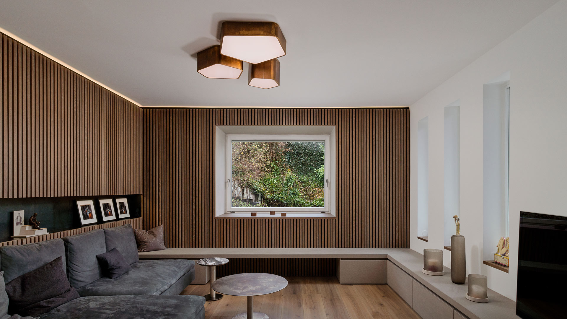 IMAGE GALLERY